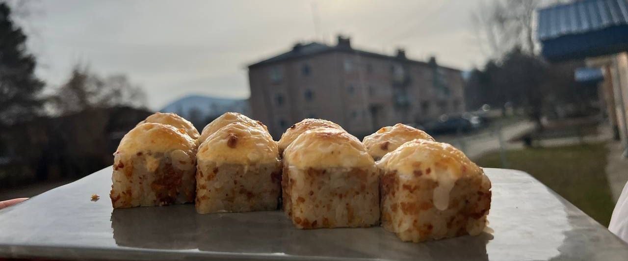 Фото Ролл Запеченный  с кальмаром,8 штук в подарок